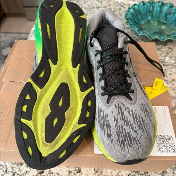 ASICS Novablast 3 - Picture 7 of 8